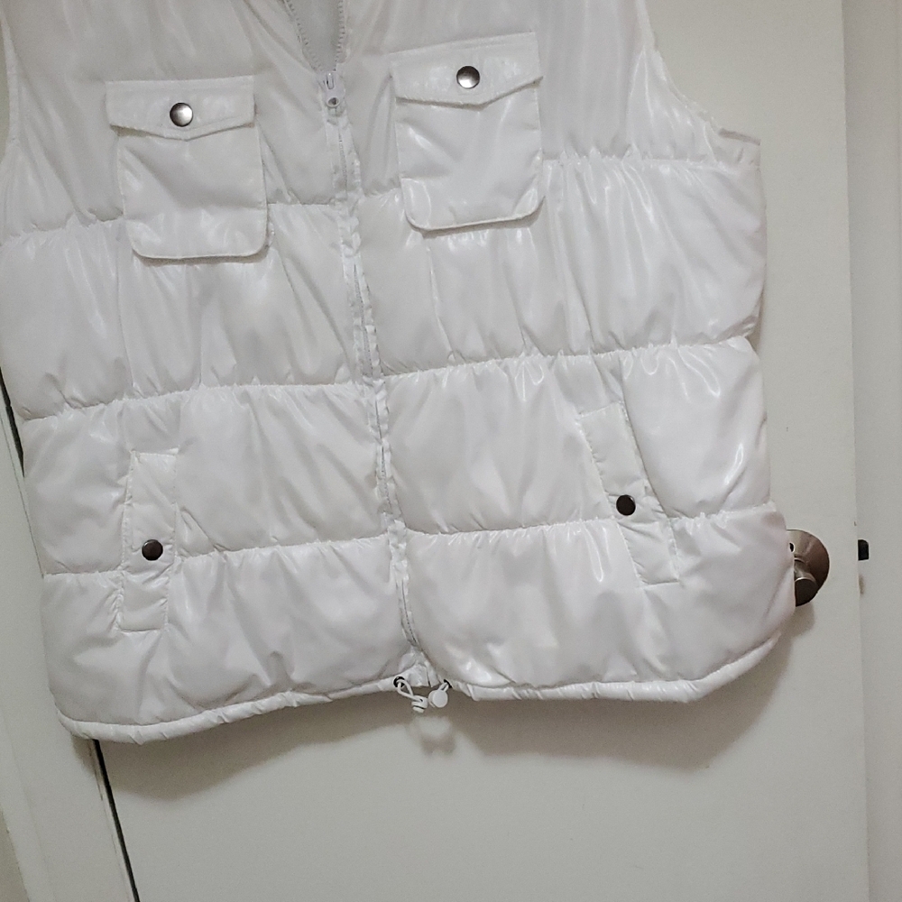 Faded Glory White Quilted Vest - Picture 2 of 7